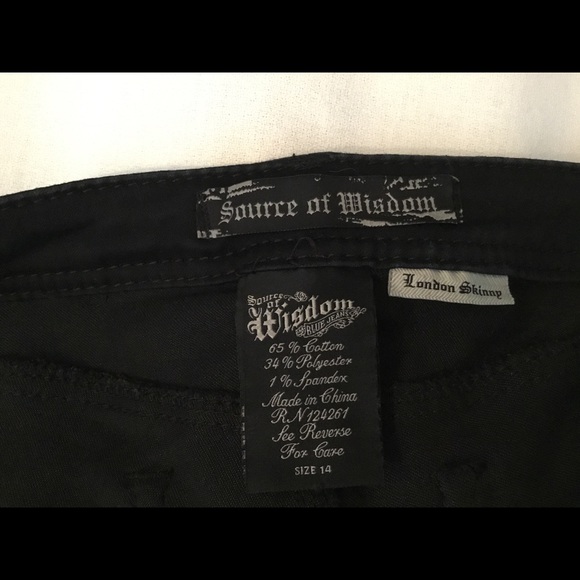 Torrid Source Of Wisdom Jeans - Picture 5 of 5